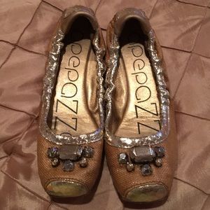 Apepazza gold and canvas flats,size 7.5